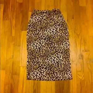 Leopard print midi skirt.